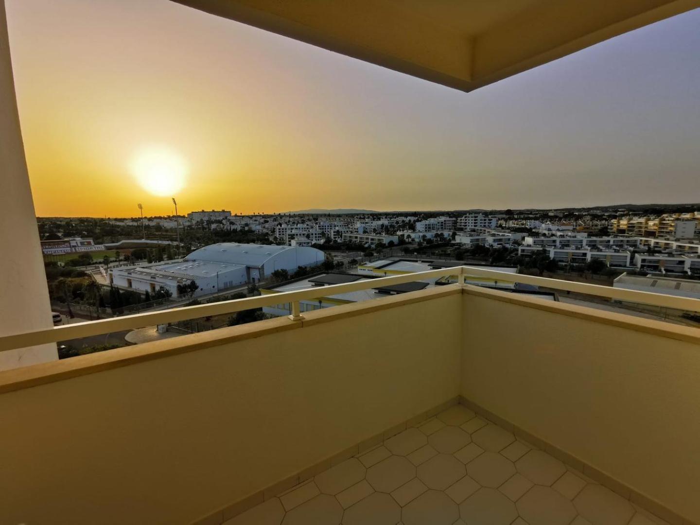 Апартаменти The Albufeira Concierge - Pool & Sunset Balconies Екстер'єр фото